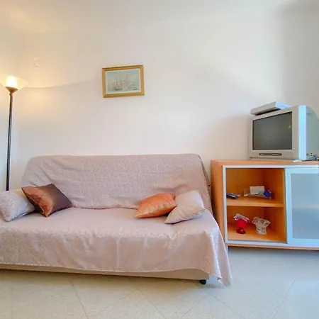 Ferienwohnung Fur 3 Personen Ca 40 Qm In Novigrad, Istrien Istrische Riviera *