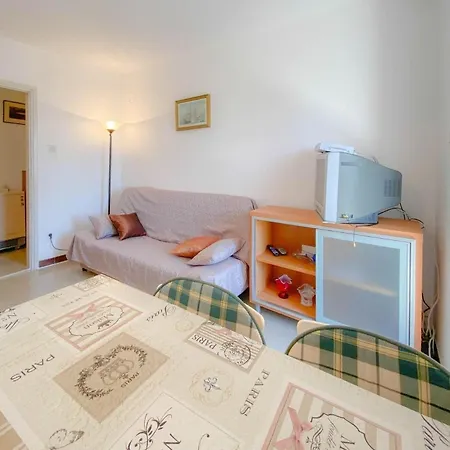 Ferienwohnung Fur 3 Personen Ca 40 Qm In Novigrad, Istrien Istrische Riviera Apartament